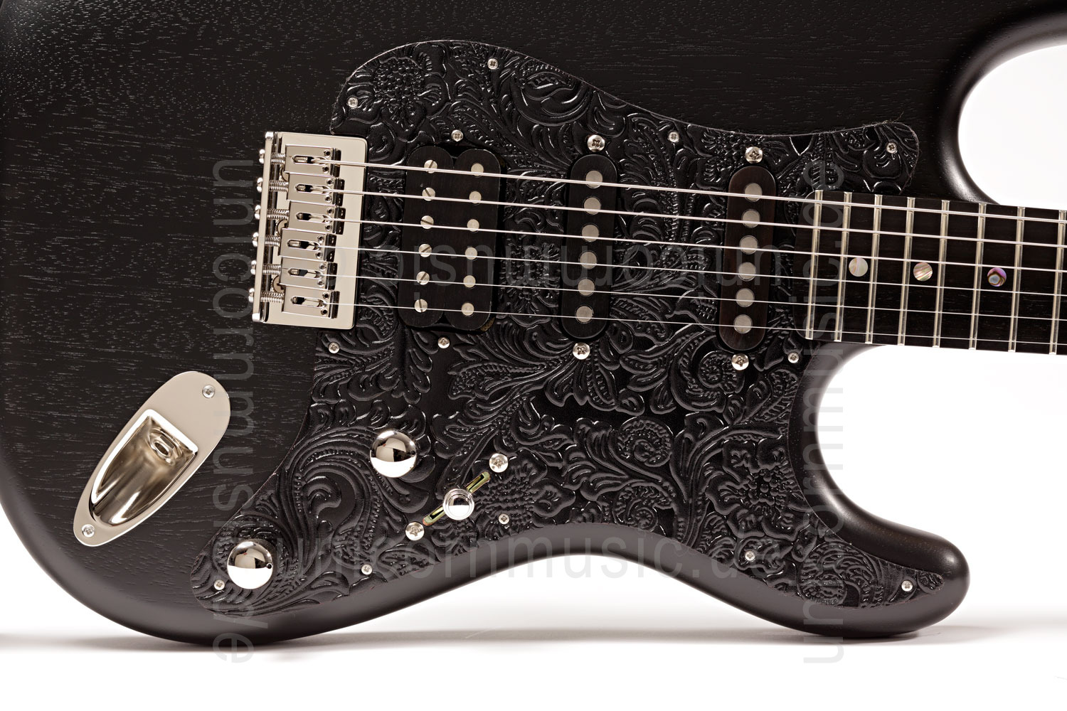 to article description / price Electric Guitar BERSTECHER Vintage 2018 - Black / Floral Black + hard case - made in Germany