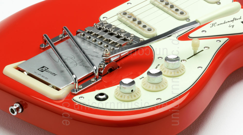 to article description / price Electric Guitar BURNS HANK MARVIN SIGNATURE 1964 Red + original Hard Case