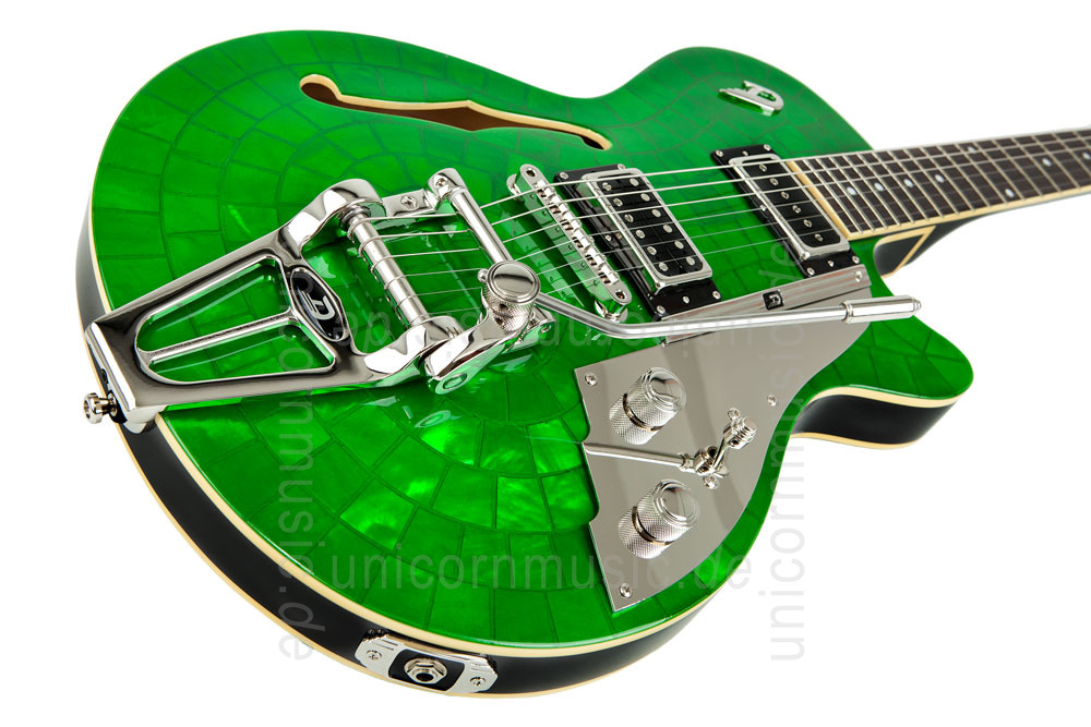to article description / price Electric Guitar DUESENBERG STARPLAYER TV - Emerald Green LTD (Mother of Pearl) (2016) + Custom Line Case
