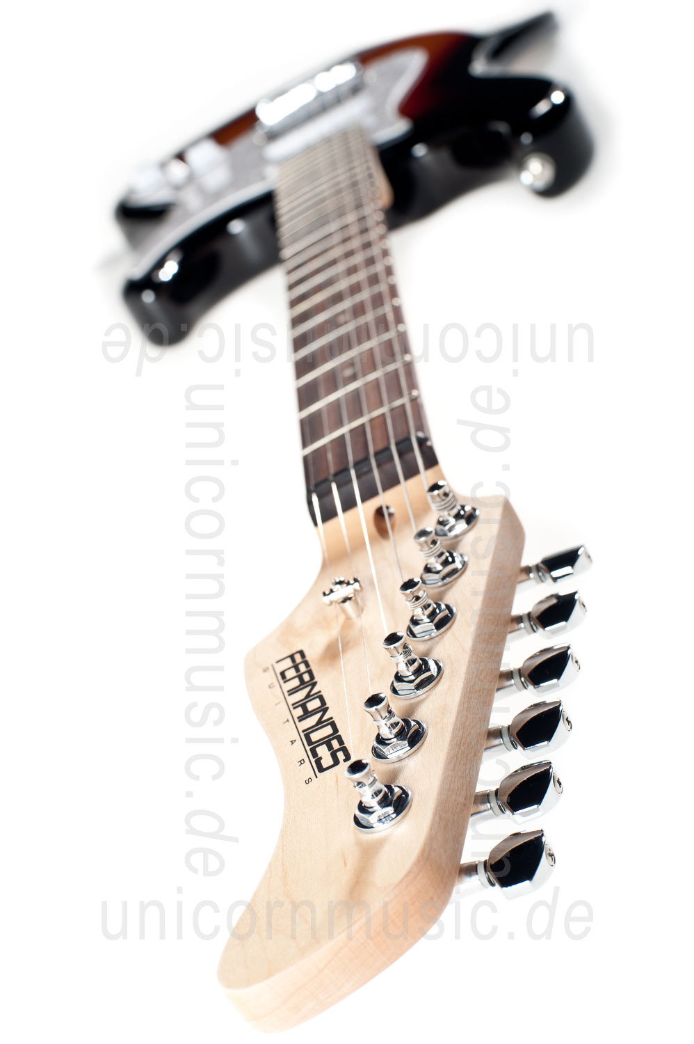 to article description / price Electric Guitar FERNANDES RETROROCKET X - SSH Version - 3 Tone Sunburst