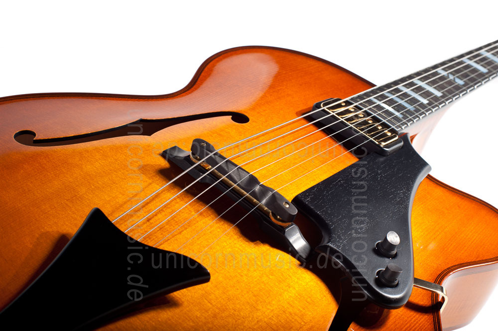 to article description / price Full-Resonance Archtop Jazz Guitar HOFNER CHANCELLOR HC-V-0 Gold Label + hardscase - Schellack - all solid
