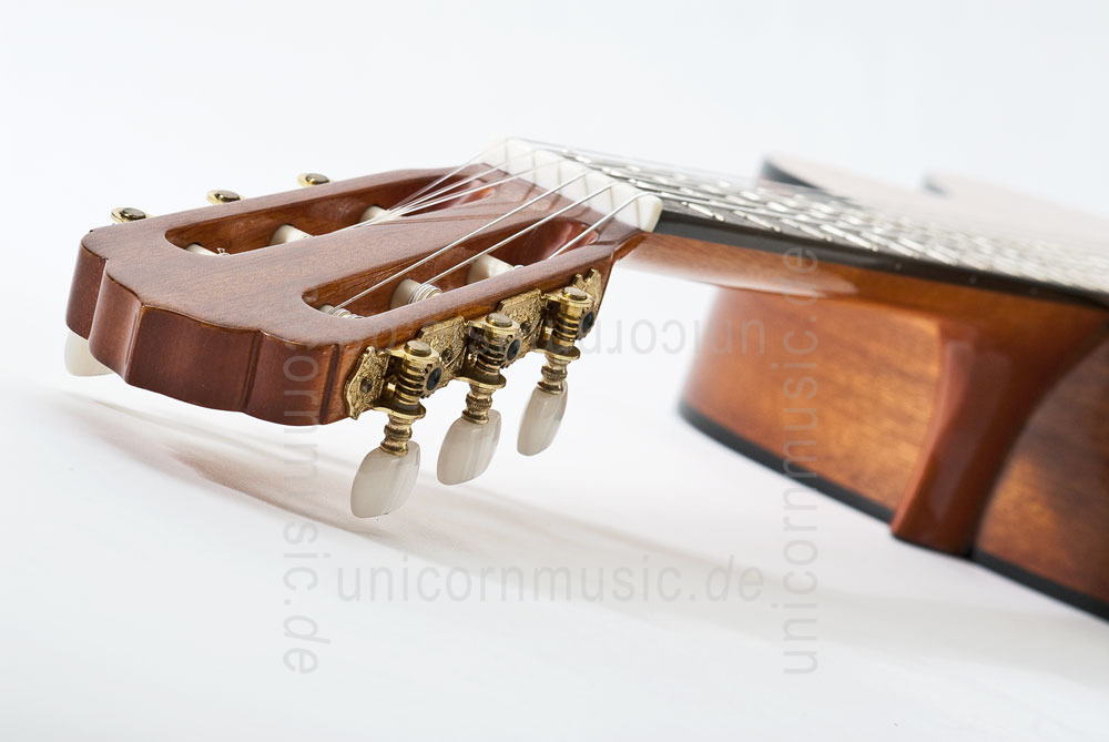 to article description / price Classical Guitar ARANJUEZ MODEL A4 Z - solid cedar top