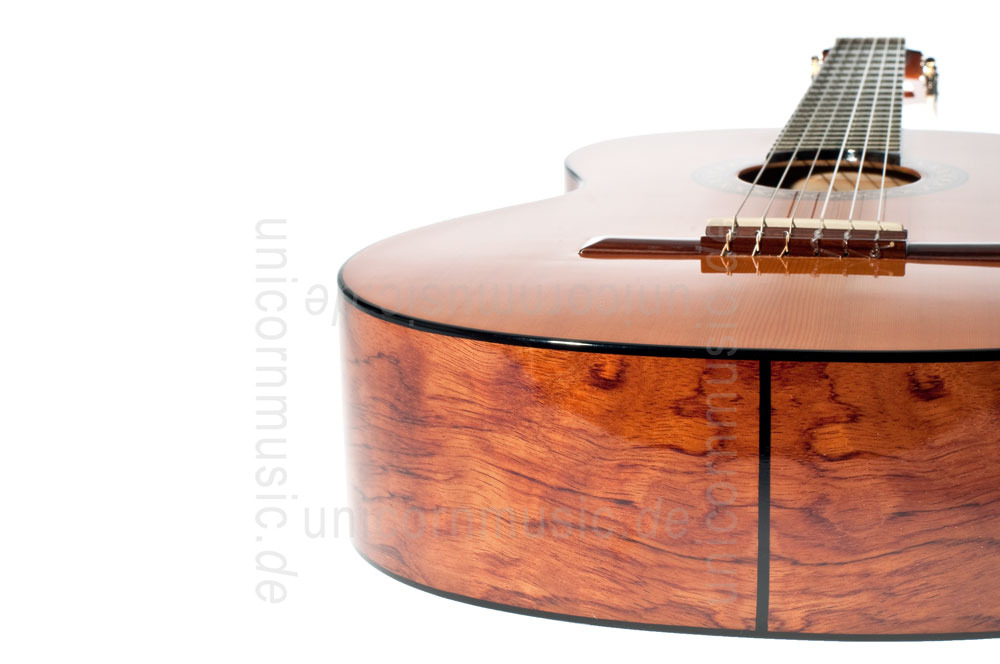 to article description / price Spanish Classical Guitar JOAN CASHIMIRA MODEL 20J - solid cedar top - narrow neck edition
