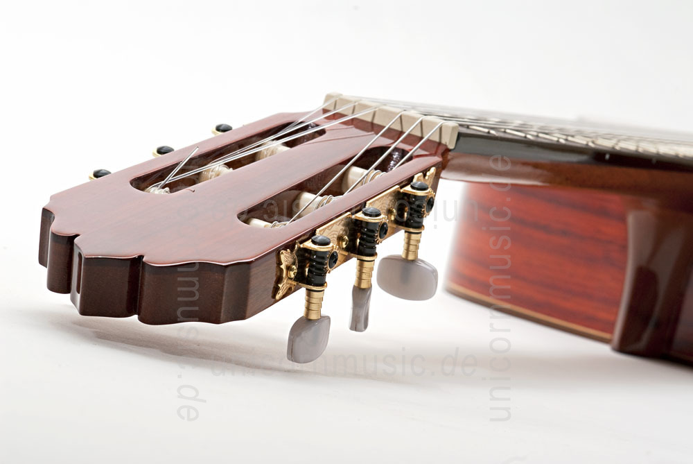 to article description / price Spanish Classical Guitar JOAN CASHIMIRA MODEL 80 - solid cedar top