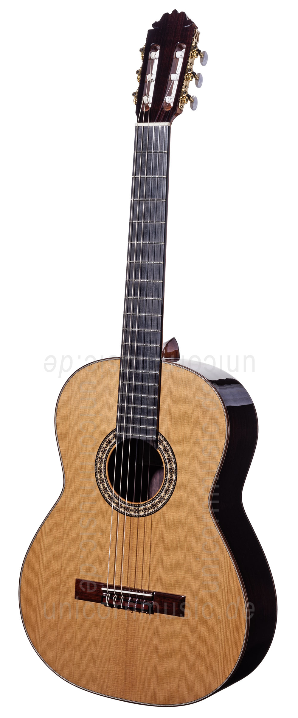 to article description / price Spanish Classical Guitar JOAN CASHIMIRA MODEL 2A Cedar- all solid - cedar top + Softcase