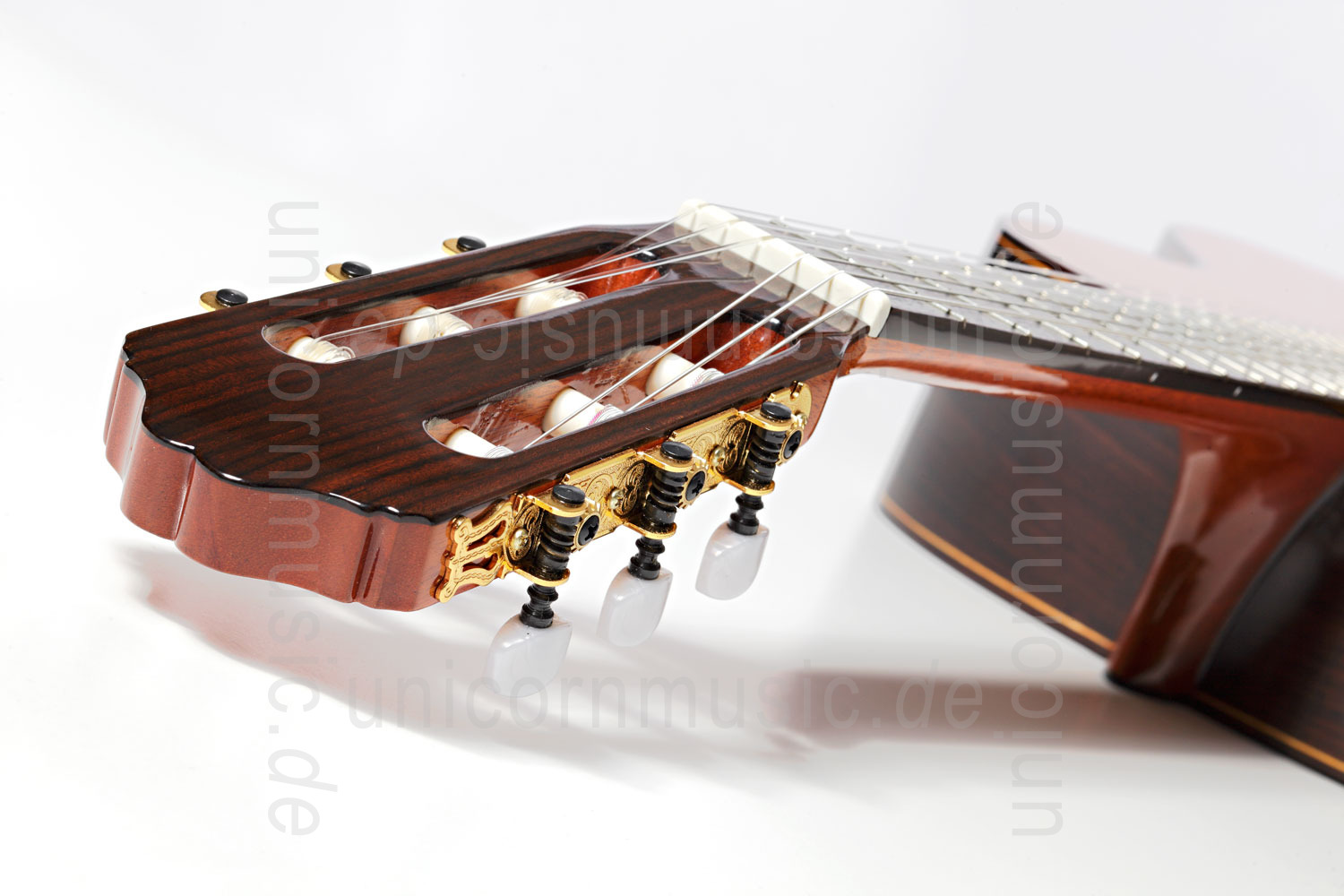 to article description / price Spanish Classical Guitar VALDEZ MODEL 7 Cedar - solid top