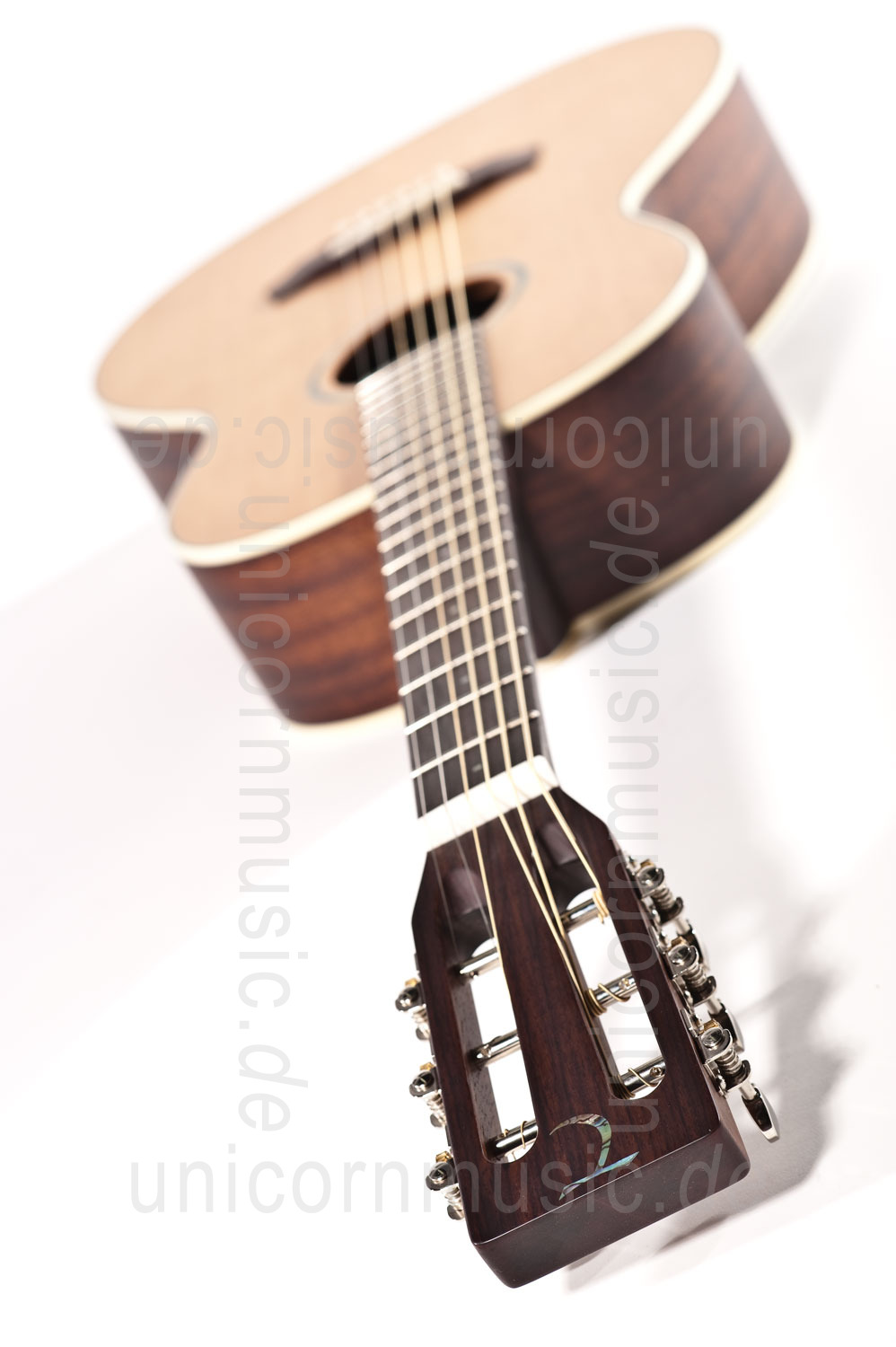 to article description / price Acoustic Guitar TANGLEWOOD TW73 - Parlour Style - Sundance Series - solid top + back