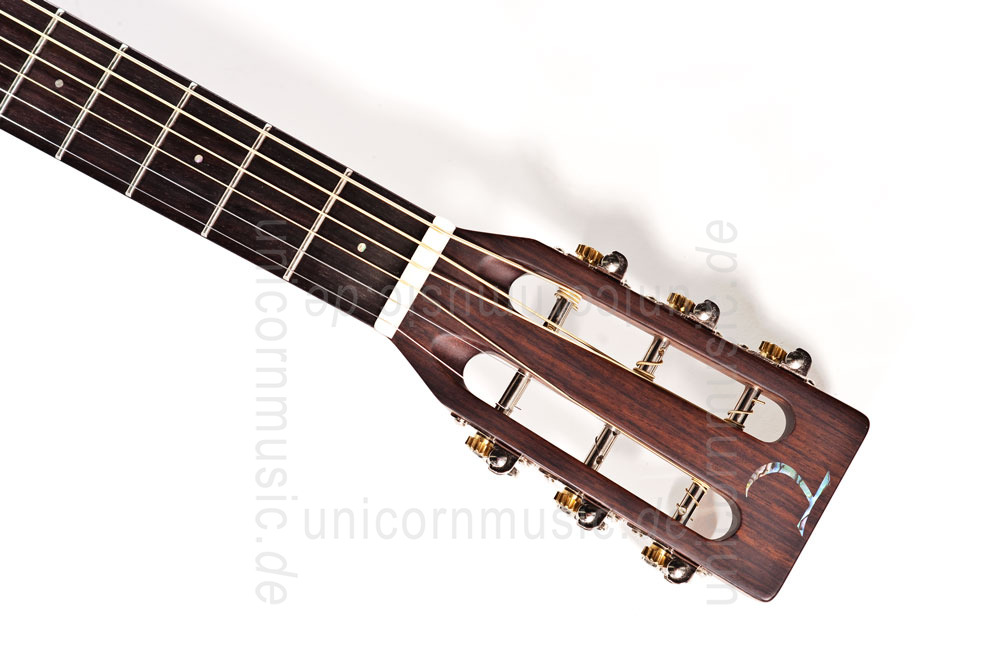to article description / price Acoustic Guitar TANGLEWOOD TW73 - Parlour Style - Sundance Series - solid top + back